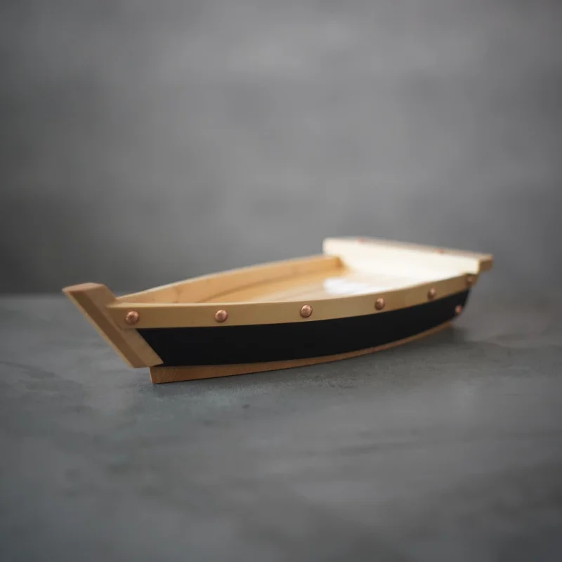 Kuroobi Boat-Shaped Serving Tray / Miyabi Urushi Kogei